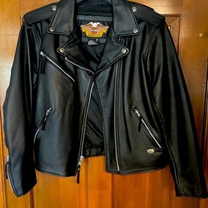 Harley Davidson genuine leather jacket. Like new, worn only a handful of times.
